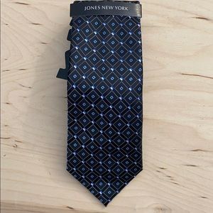 Brand New Jones New York Silk Blue Diamond Tie